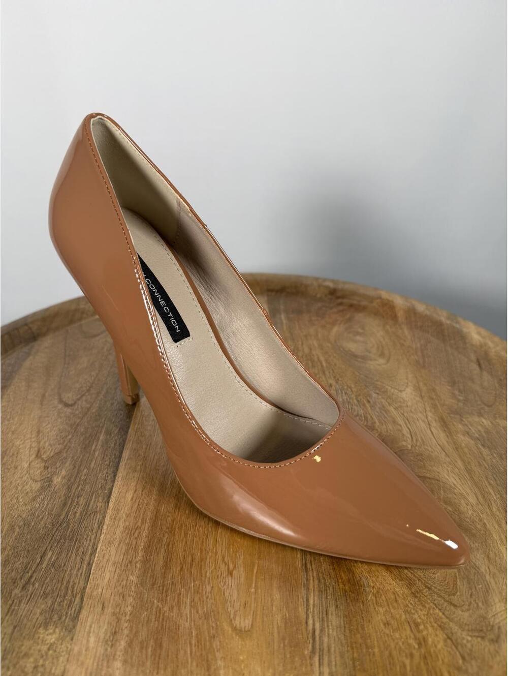 French Connection Patent Leather Tan Heels Pumps US 9 NWB - Picture 6 of 11
